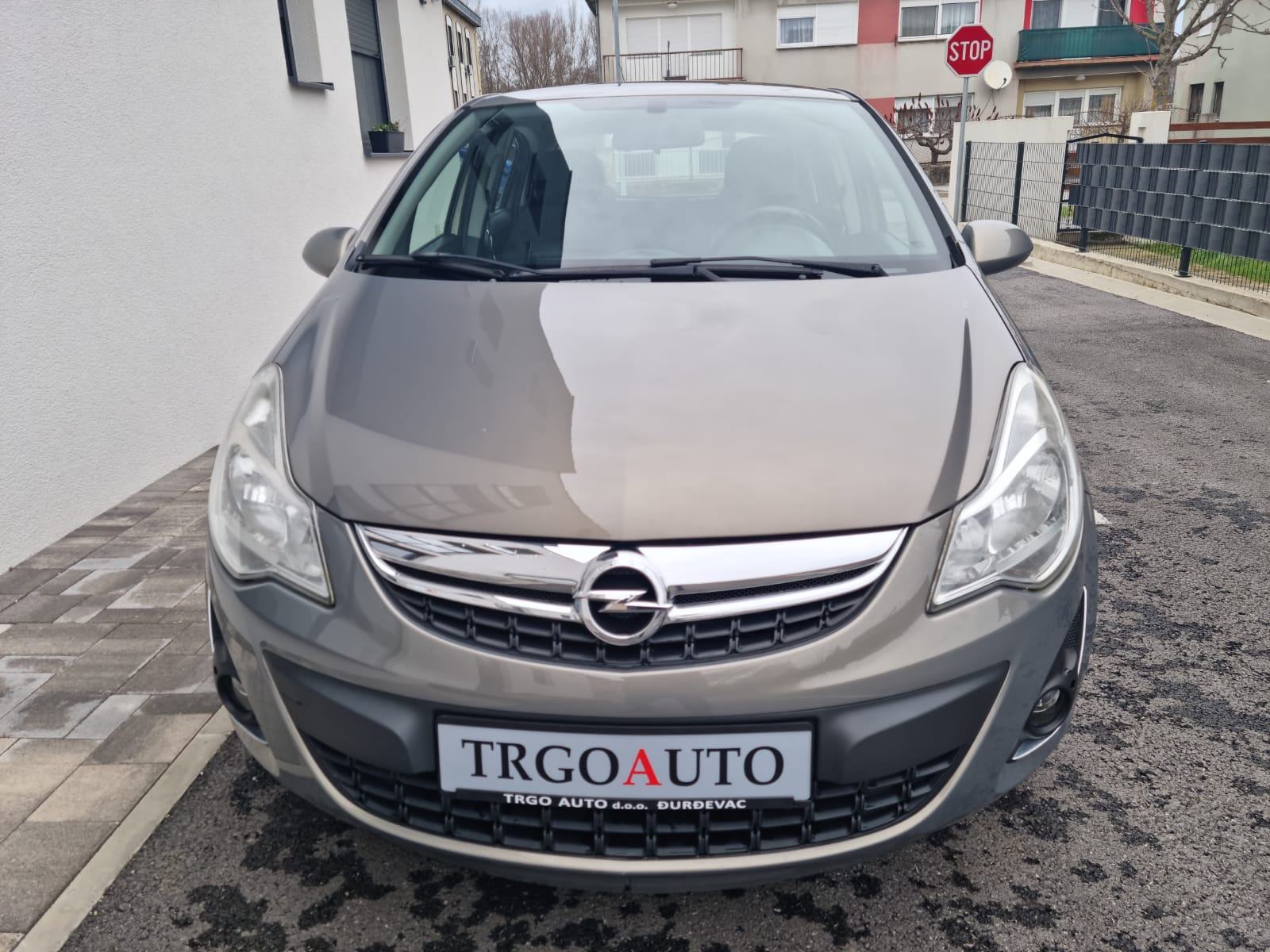 Opel Corsa 1.3 CDTI 2013.g.* 12 MJ JAMSTVO - SERVISNA KNJIGA*, fotografija 2