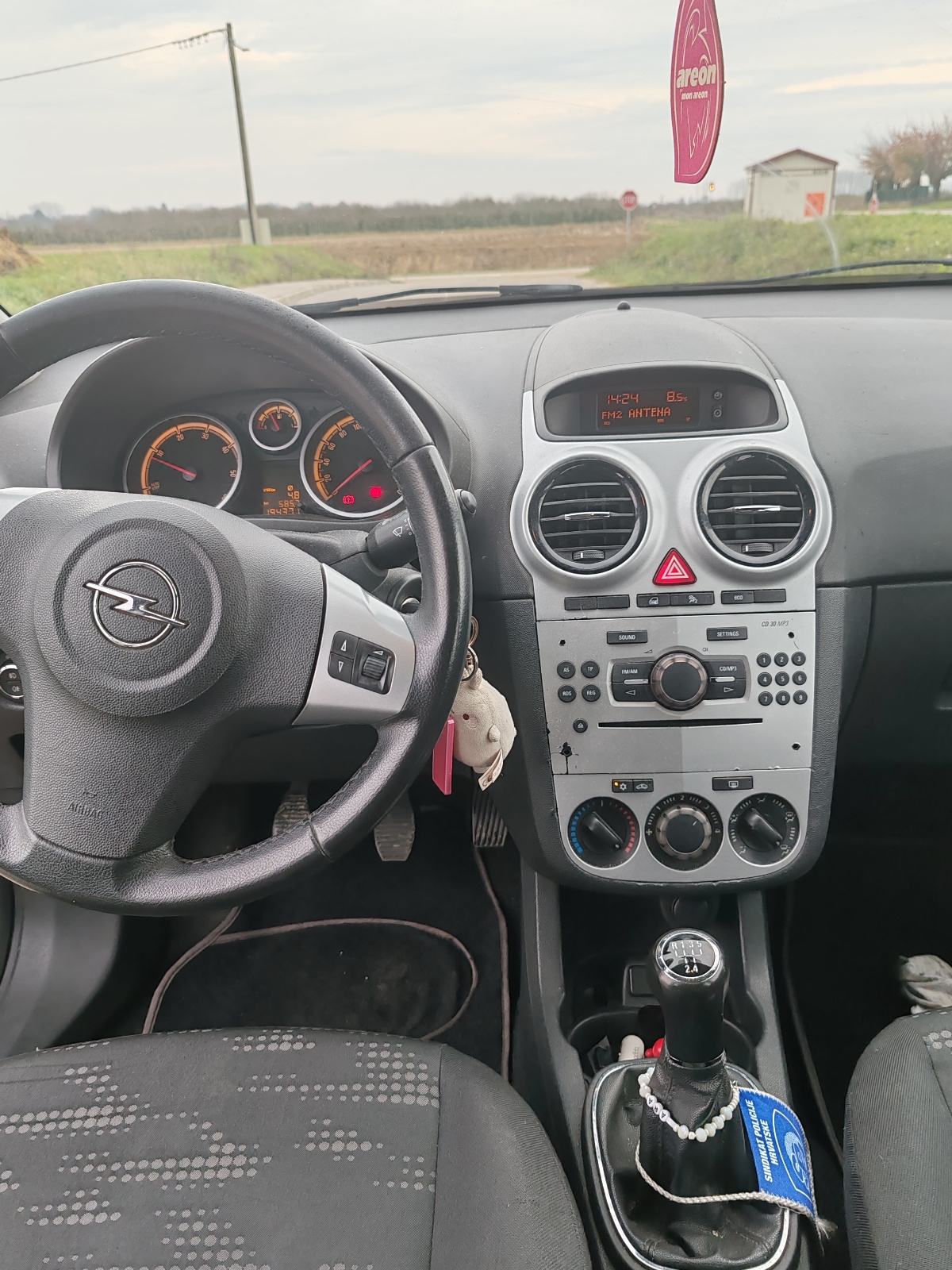 Opel Corsa 1,3 CDTI/70kw, fotografija 4