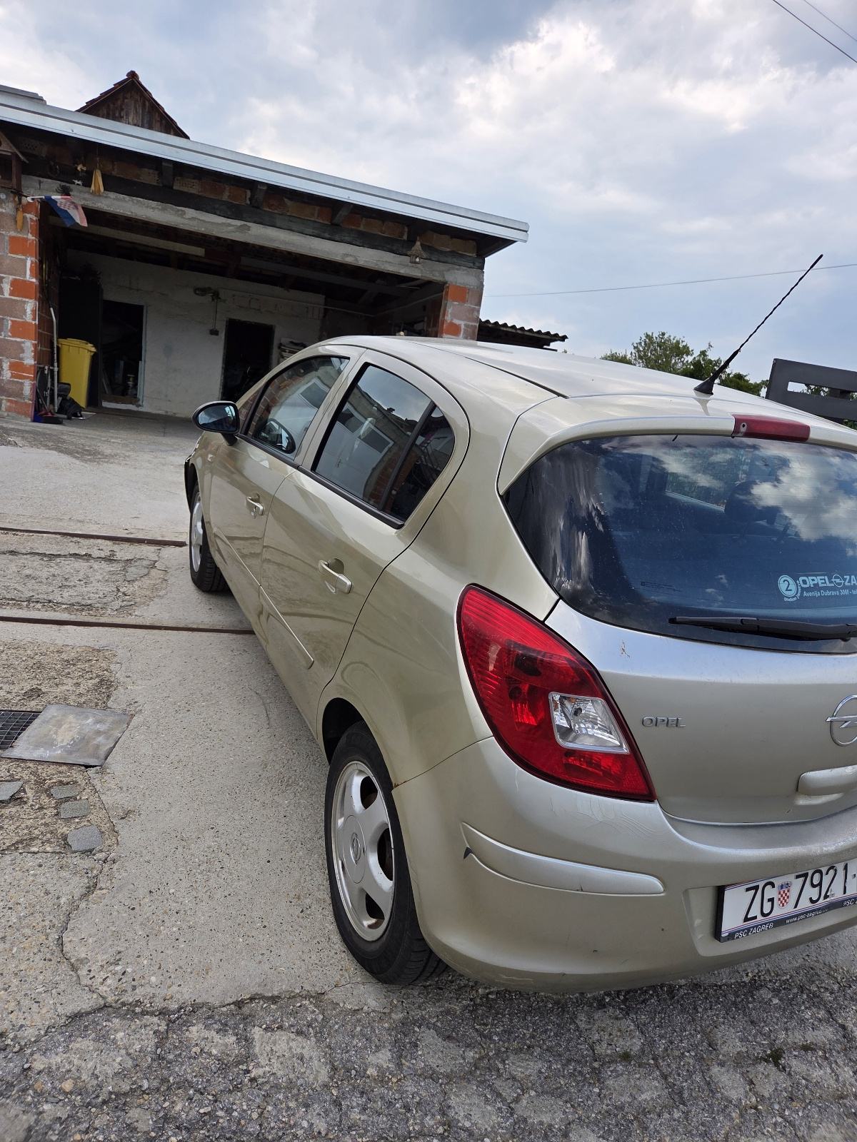 Opel Corsa 1,3 CDTI 2007. – KARAMBOLIRANA - 153.000 KM, fotografija 2