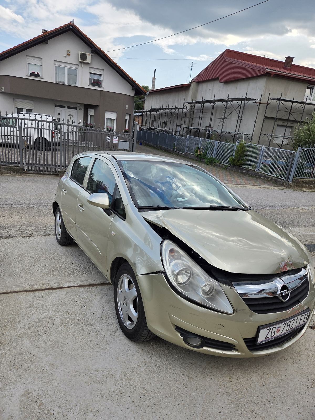 Opel Corsa 1,3 CDTI 2007. – KARAMBOLIRANA - 153.000 KM, fotografija 8
