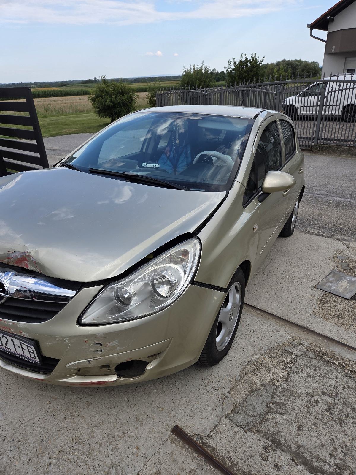 Opel Corsa 1,3 CDTI 2007. – KARAMBOLIRANA - 153.000 KM, fotografija 13