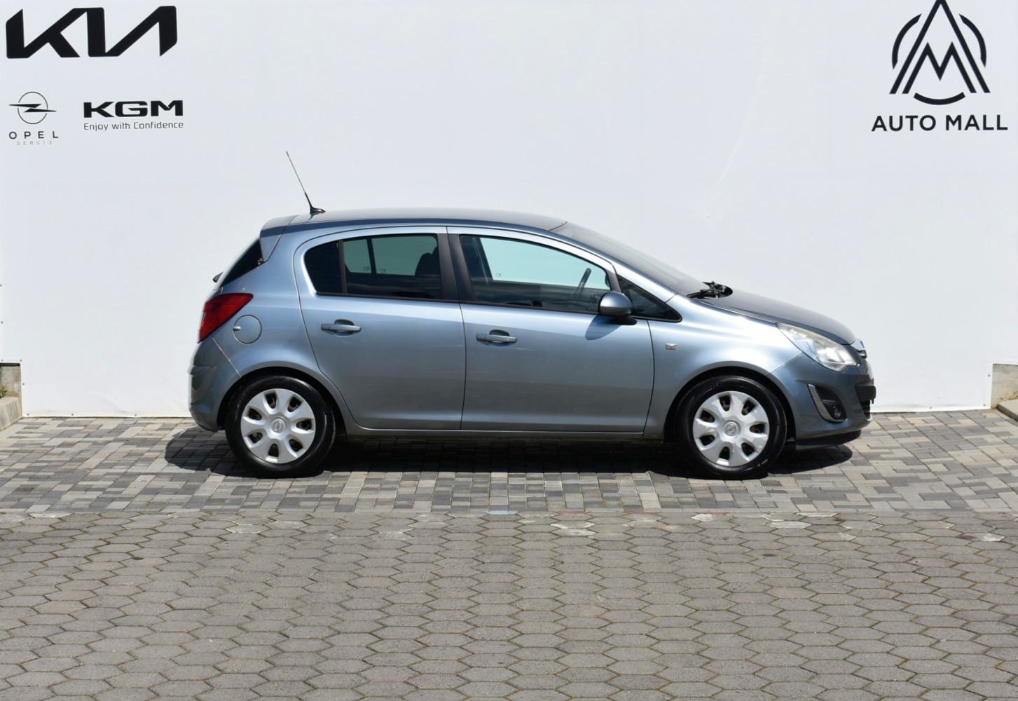 Opel Corsa 1,3 CDTI *DE* SERVISNA,NAVI,GRIJANJE SJEDALA,REG.DO 03/2027, fotografija 3