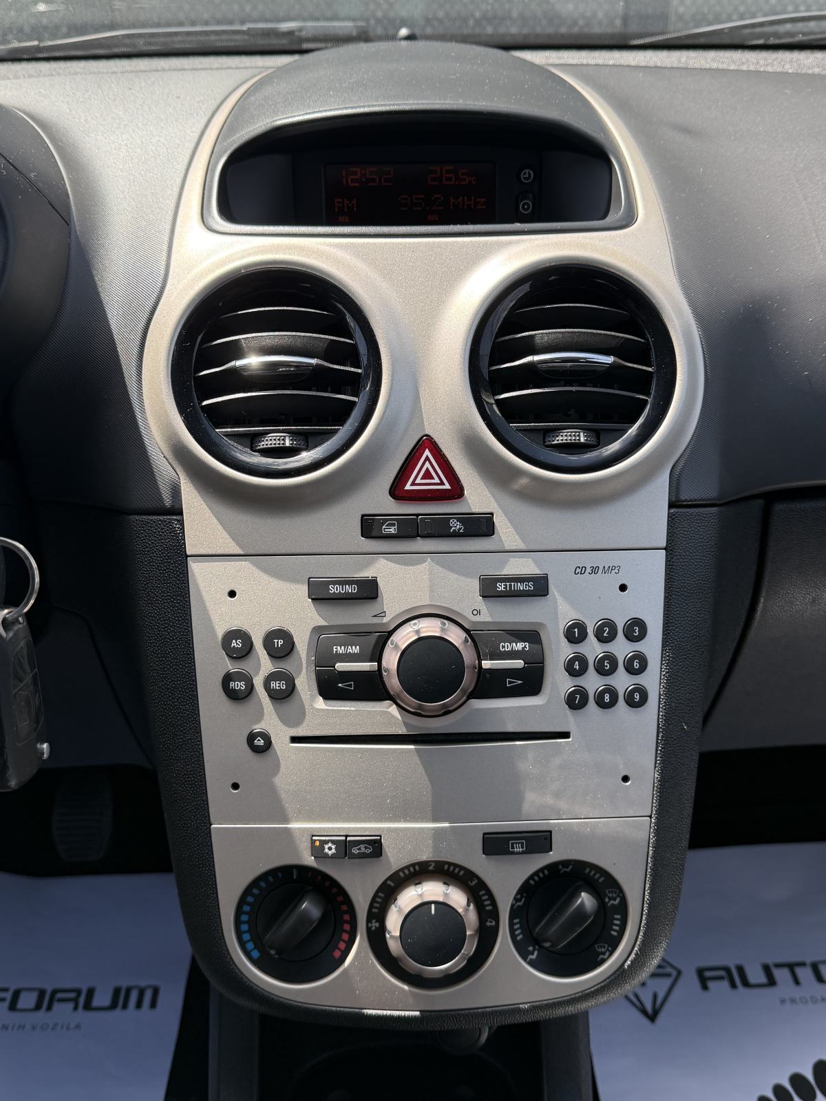 Opel Corsa 1,3 CDTI ** KLIMA, HR AUTO, REG 1/27 **, fotografija 12