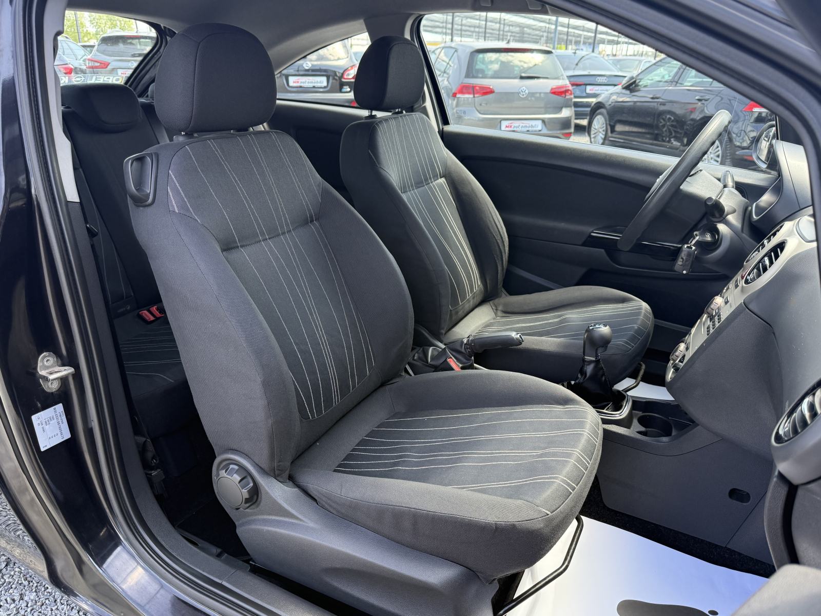 Opel Corsa 1,3 CDTI ** KLIMA, HR AUTO, REG 1/27 **, fotografija 15
