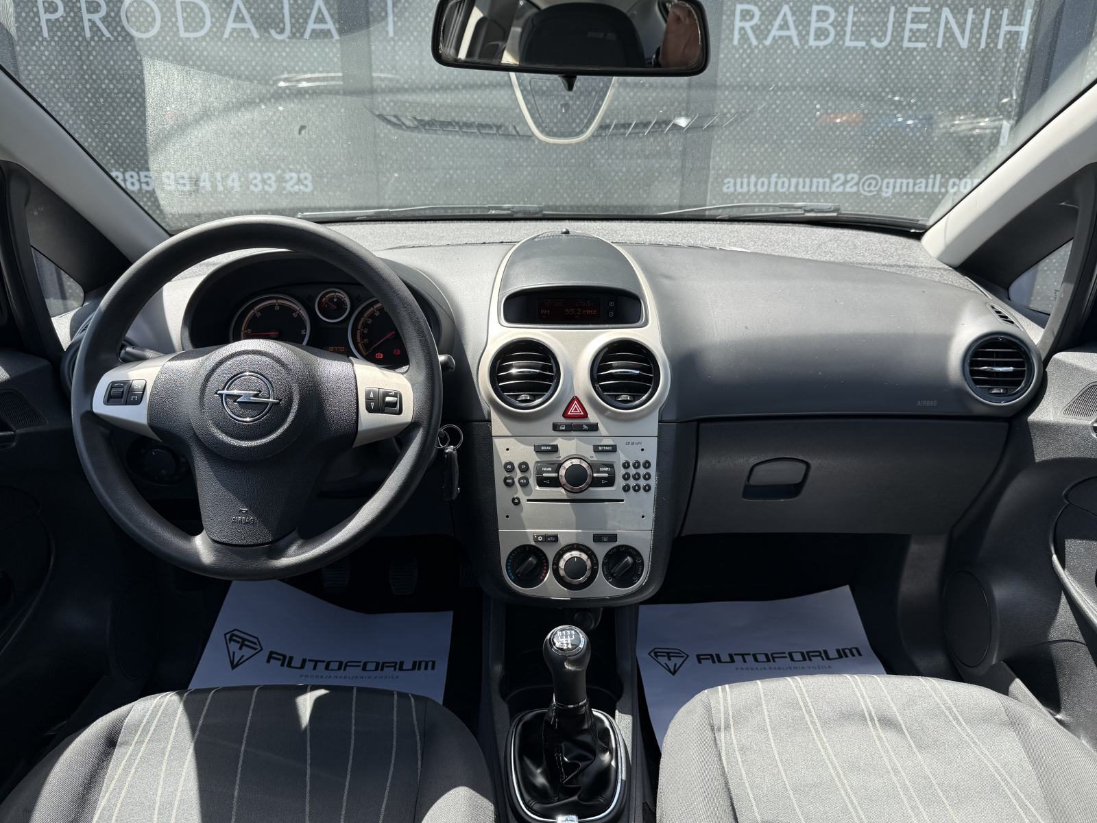 Opel Corsa 1,3 CDTI ** KLIMA, HR AUTO, REG 1/27 **, fotografija 10