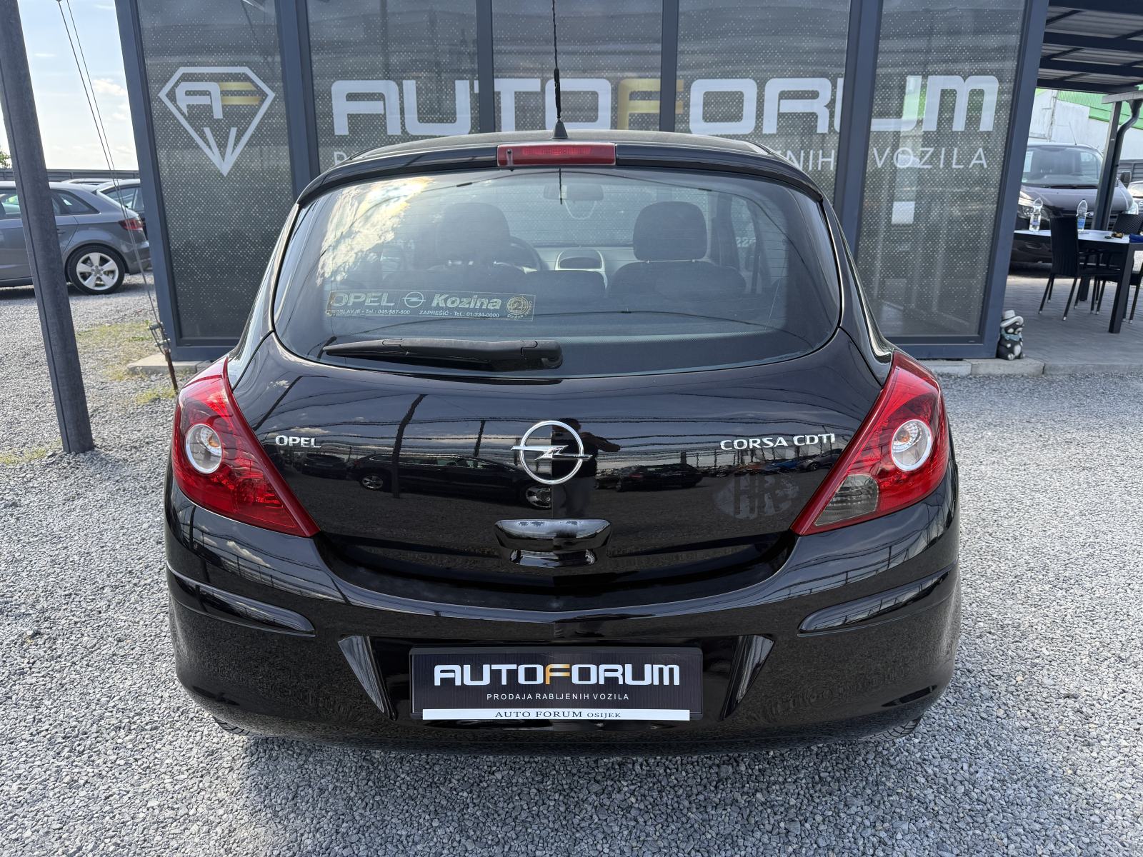 Opel Corsa 1,3 CDTI ** KLIMA, HR AUTO, REG 1/27 **, fotografija 5