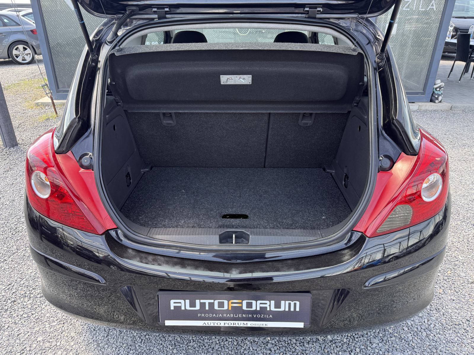 Opel Corsa 1,3 CDTI ** KLIMA, HR AUTO, REG 1/27 **, fotografija 17
