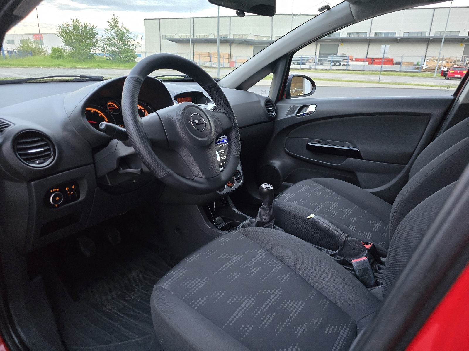 Opel Corsa 1,3 CDTI / Klima / Nap.Servis / 5 vrata / Multimedija /, fotografija 10
