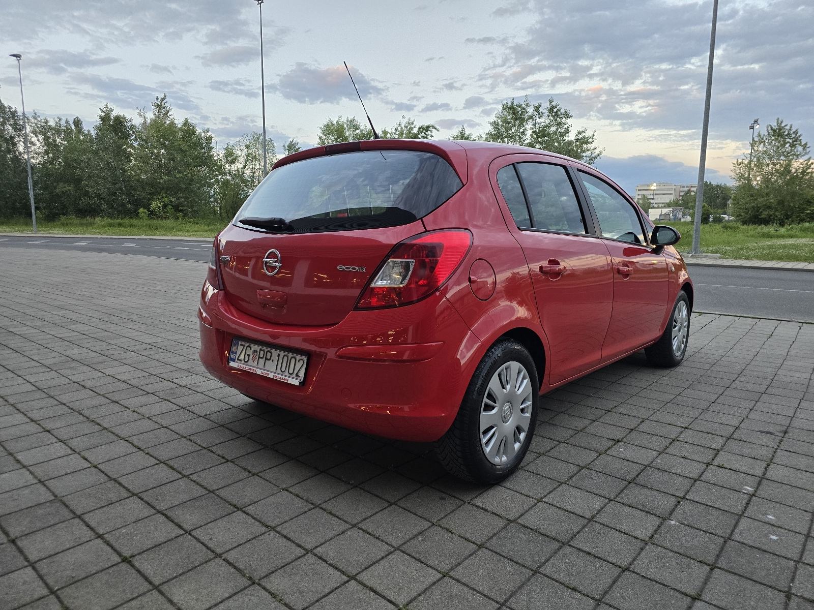 Opel Corsa 1,3 CDTI / Klima / Nap.Servis / 5 vrata / Multimedija /, fotografija 5