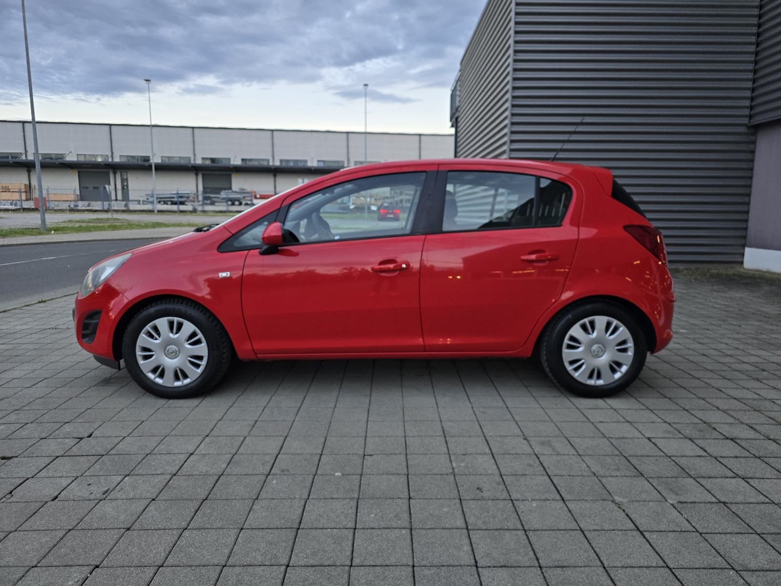 Opel Corsa 1,3 CDTI / Klima / Nap.Servis / 5 vrata / Multimedija /, fotografija 2