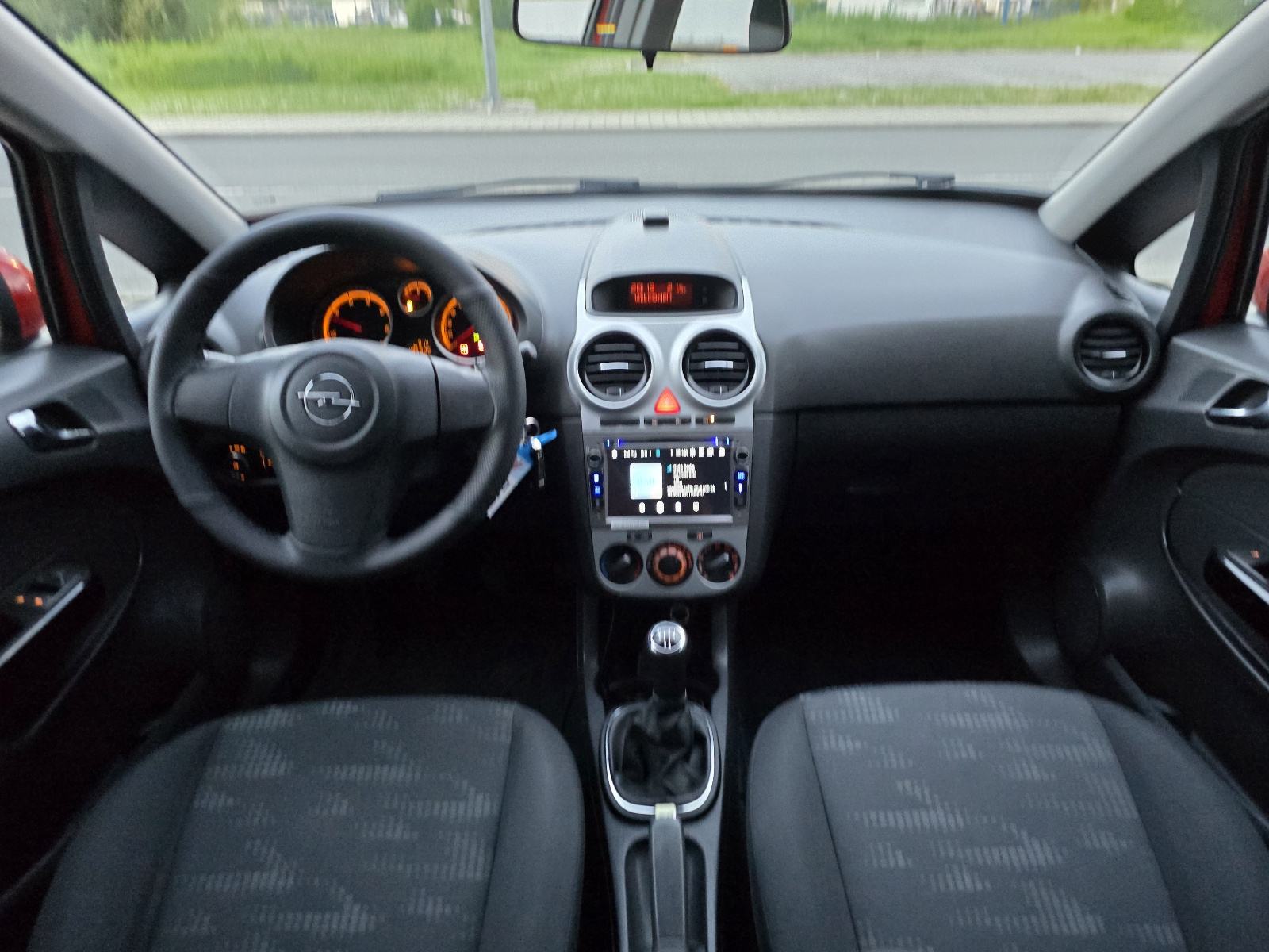 Opel Corsa 1,3 CDTI / Klima / Nap.Servis / 5 vrata / Multimedija /, fotografija 14