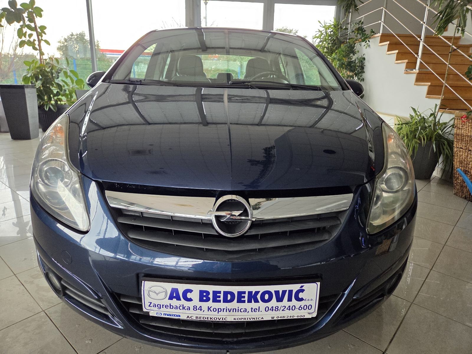 Opel Corsa 1,3 CDTI KLIMA ODLIČNO STANJE, fotografija 2