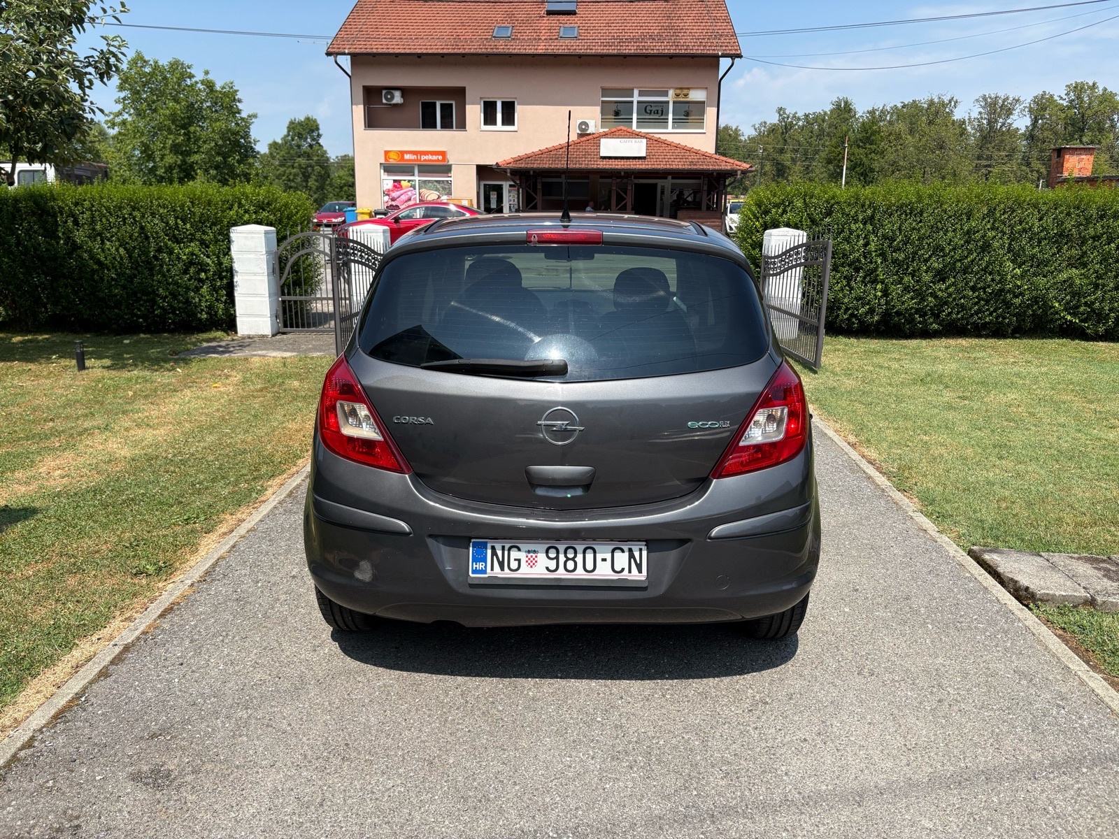 Opel Corsa 1,3 CDTI, Klima, Odlicno stanje, fotografija 3