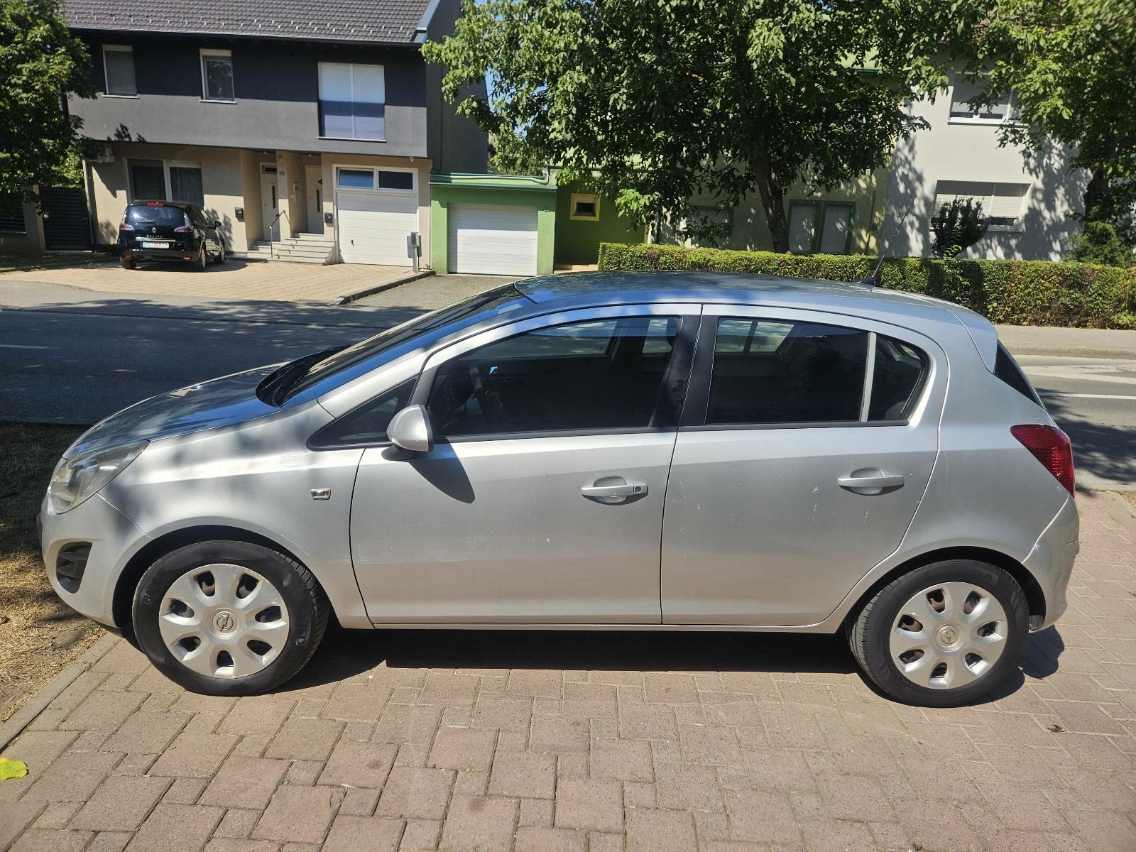 Opel Corsa 1,3 CDTI ,NVIGACIJA,EL PAKET,REG.19.03.2027 ., fotografija 4