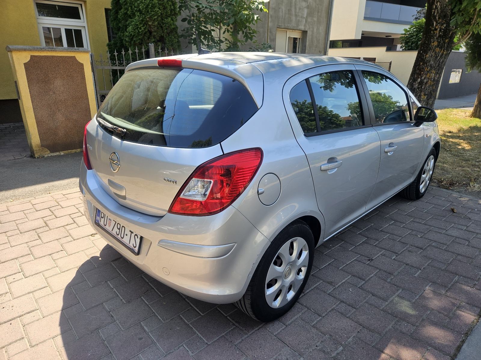 Opel Corsa 1,3 CDTI ,NVIGACIJA,EL PAKET,REG.19.03.2027 ., fotografija 7