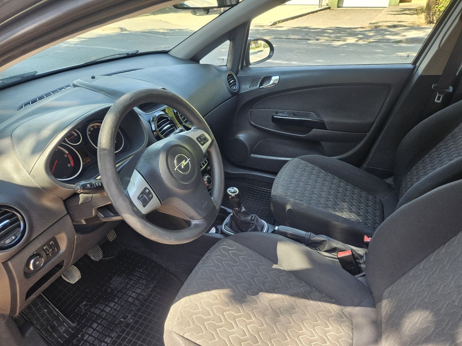Opel Corsa 1,3 CDTI ,NVIGACIJA,EL PAKET,REG.19.03.2027 ., fotografija 13