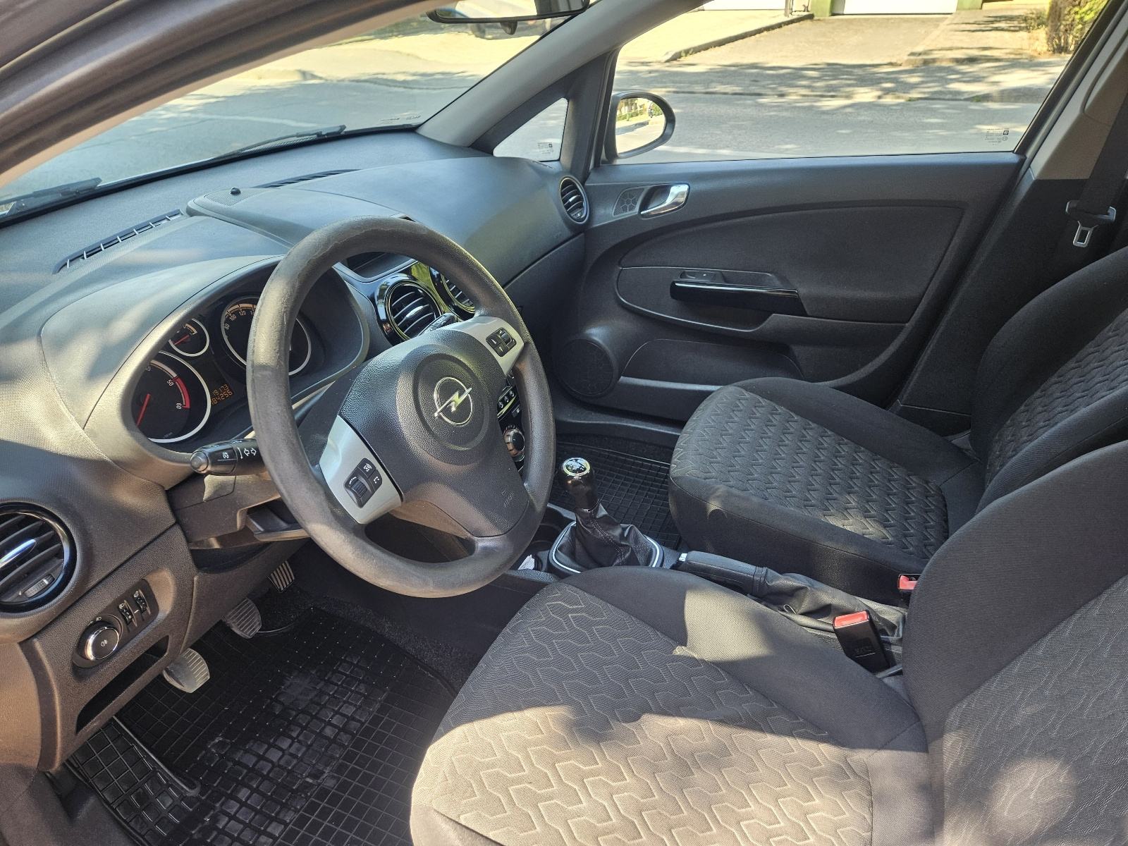 Opel Corsa 1,3 CDTI ,NVIGACIJA,EL PAKET,REG.19.03.2027 ., fotografija 12