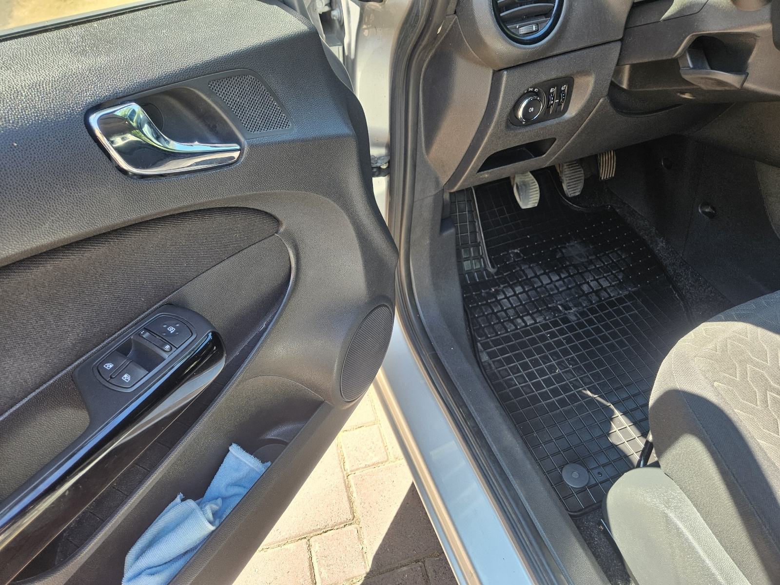 Opel Corsa 1,3 CDTI ,NVIGACIJA,EL PAKET,REG.19.03.2027 ., fotografija 14