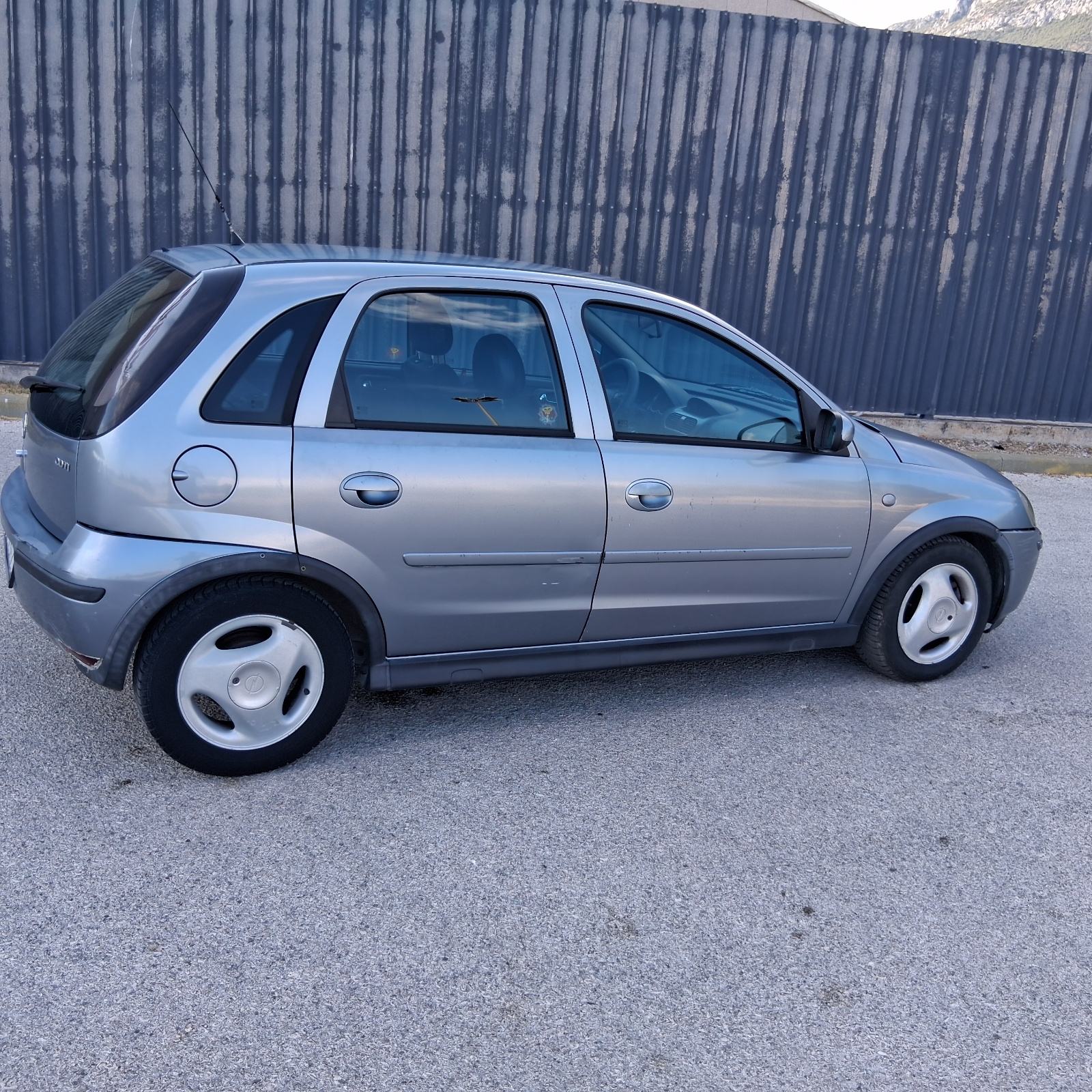 Opel Corsa 1,3 CDTI - REGISTRIRANA CILU GODINU - 8/2027god - KLIMA, fotografija 6