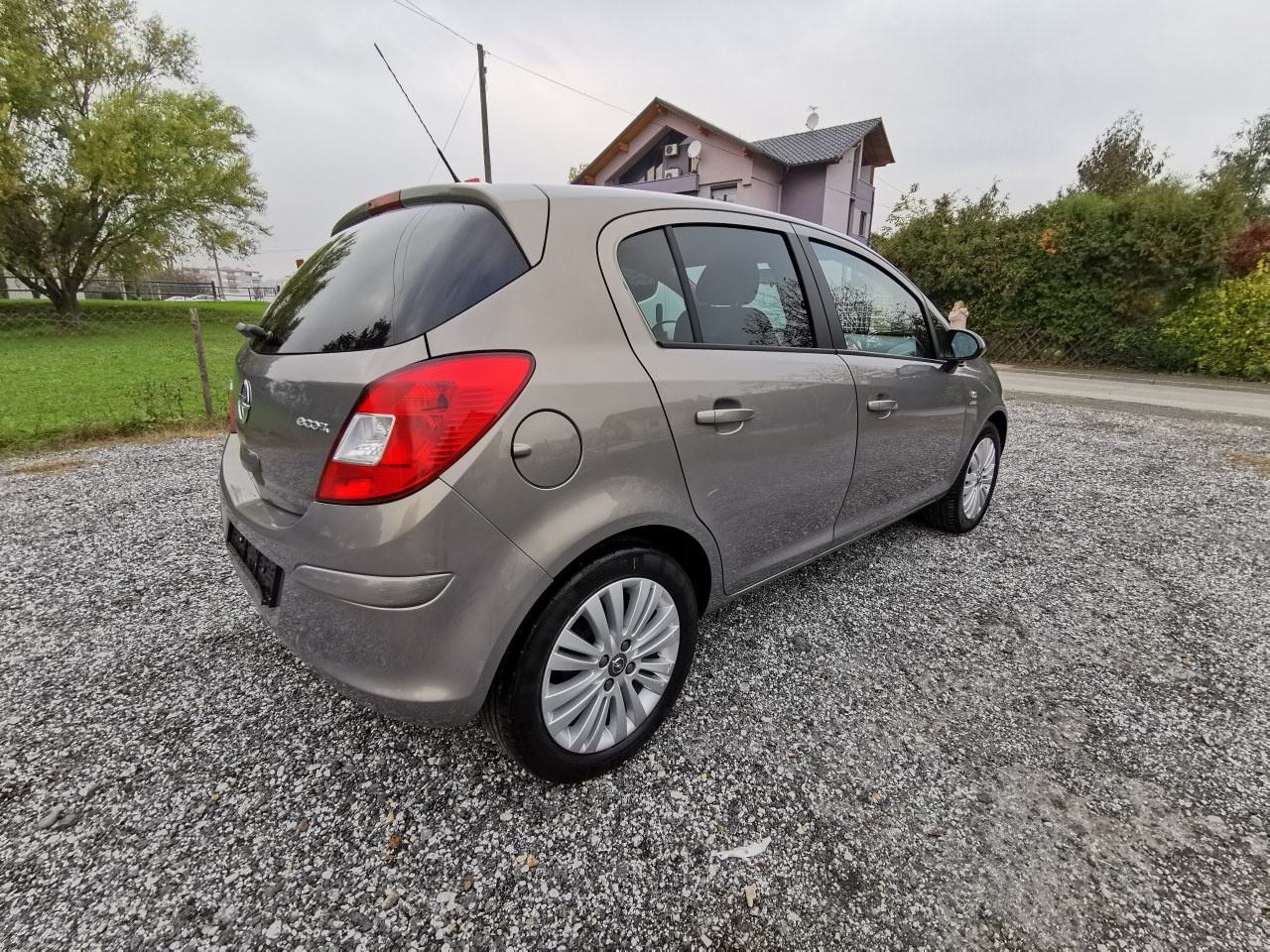 Opel Corsa 1,3 CDTI ECO FLEX, NAPRAVLJEN VELIKI SERVIS!!!!!!reg 1 GODI, fotografija 10