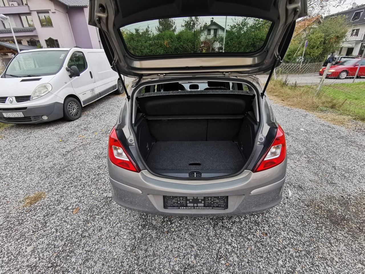 Opel Corsa 1,3 CDTI ECO FLEX, NAPRAVLJEN VELIKI SERVIS!!!!!!reg 1 GODI, fotografija 11