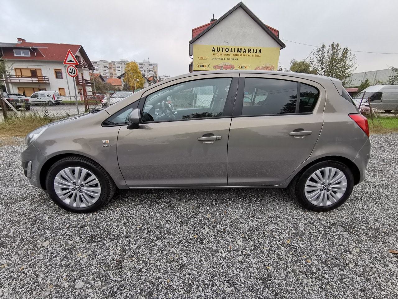 Opel Corsa 1,3 CDTI ECO FLEX, NAPRAVLJEN VELIKI SERVIS!!!!!!reg 1 GODI, fotografija 4