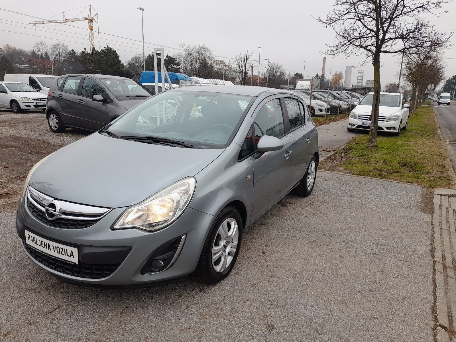 Opel Corsa 1,3 CDTI, fotografija 3