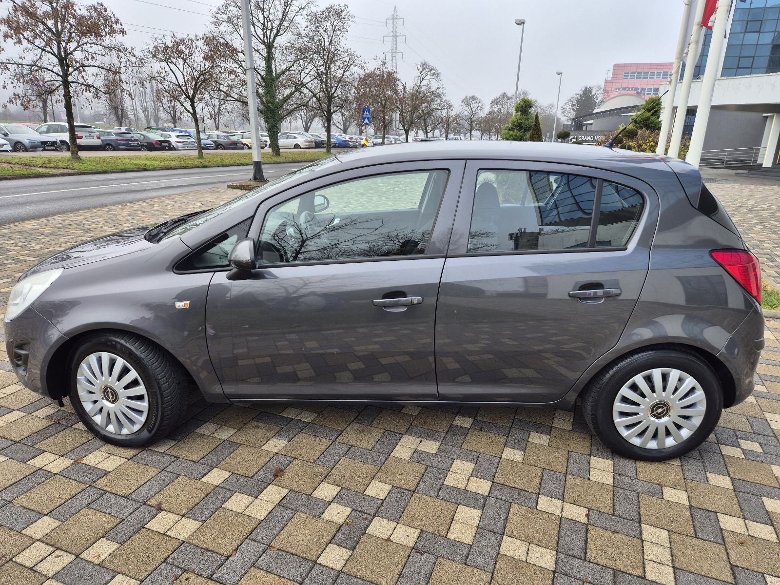 Opel Corsa 1,3 CDTI **ENJOY**KLIMA**5 VRATA**SERVISNA**REG 1 GOD**, fotografija 4