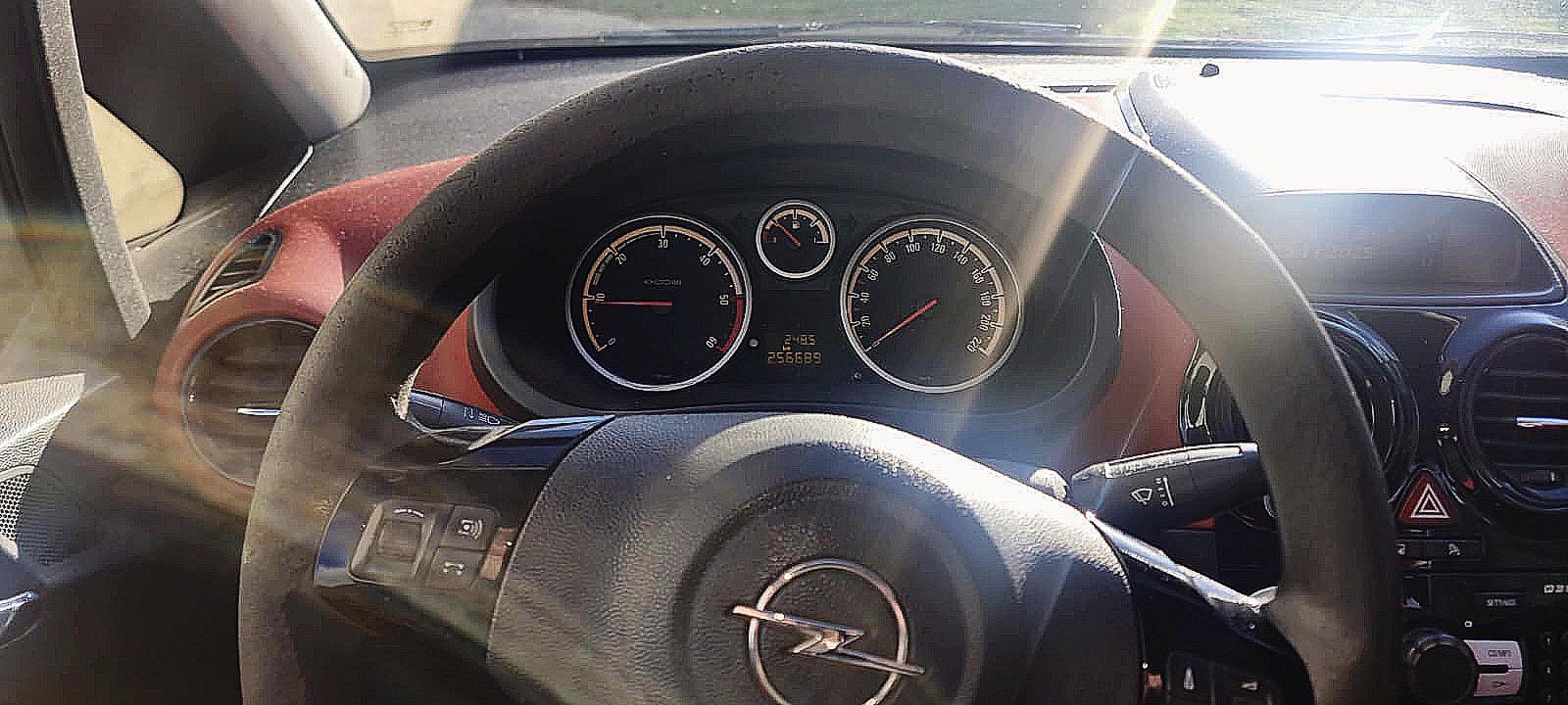 Opel Corsa 1,3 CDTI, fotografija 2
