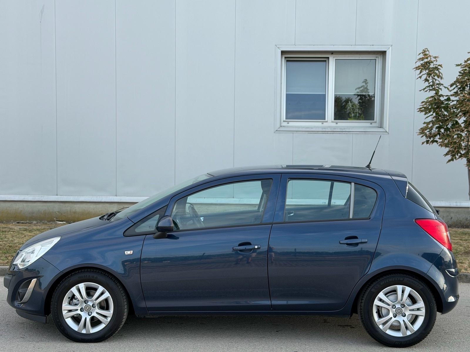 Opel Corsa 1,3 CDTI 135000km Tvornicko Stanje, fotografija 8