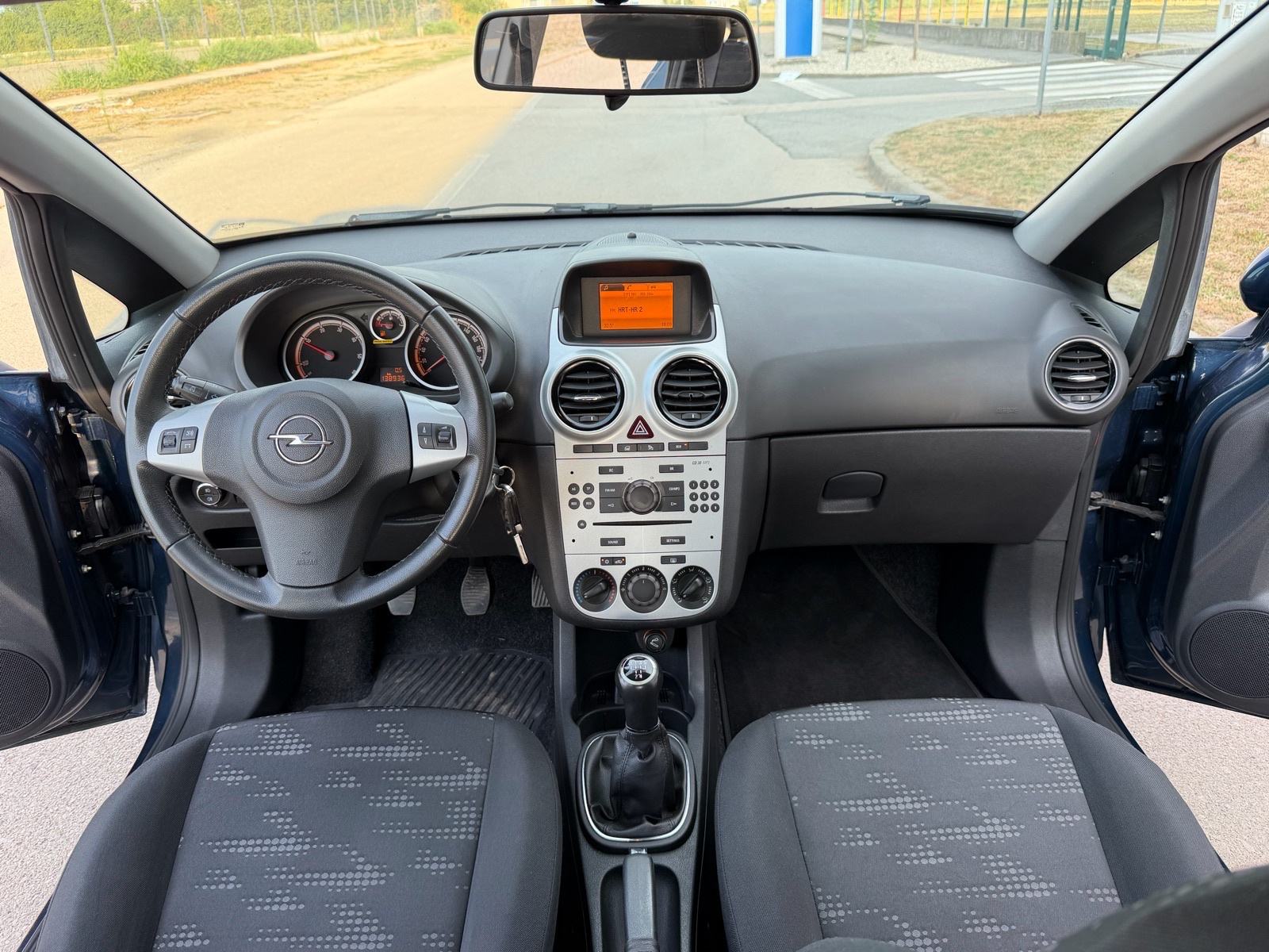 Opel Corsa 1,3 CDTI 135000km Tvornicko Stanje, fotografija 13