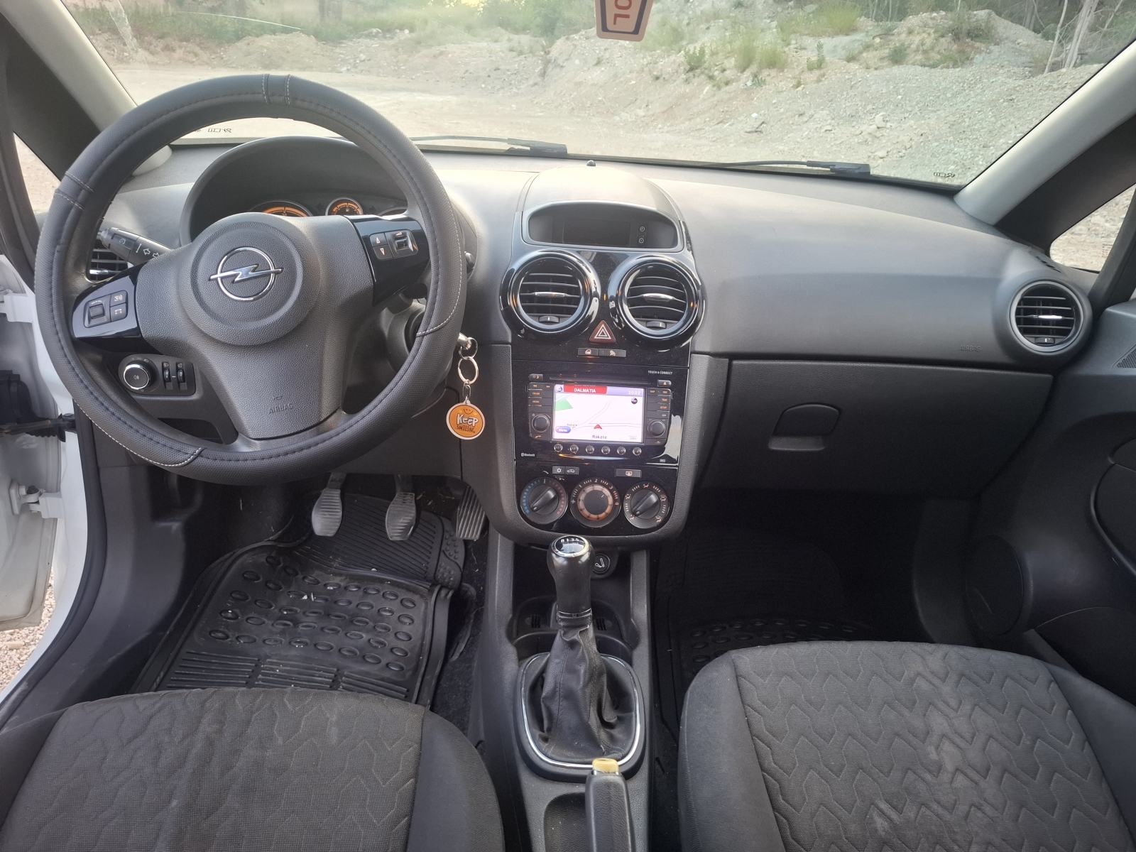 Opel Corsa 1.3 CDTI super stanje reg 03.2027, fotografija 10