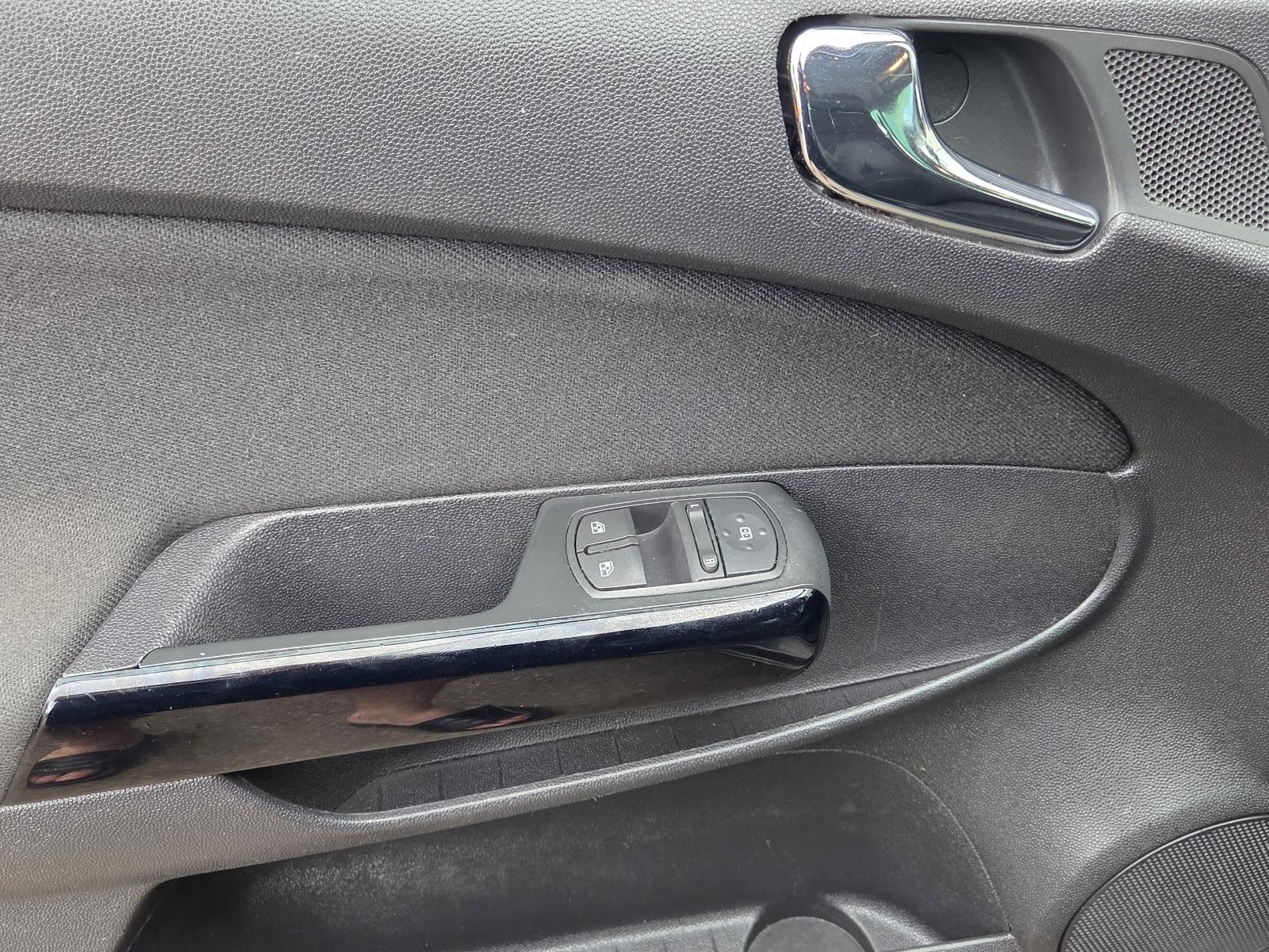OPEL CORSA 1,3 cdti TEMPOMAT KOŽA ALU FELGE, fotografija 15