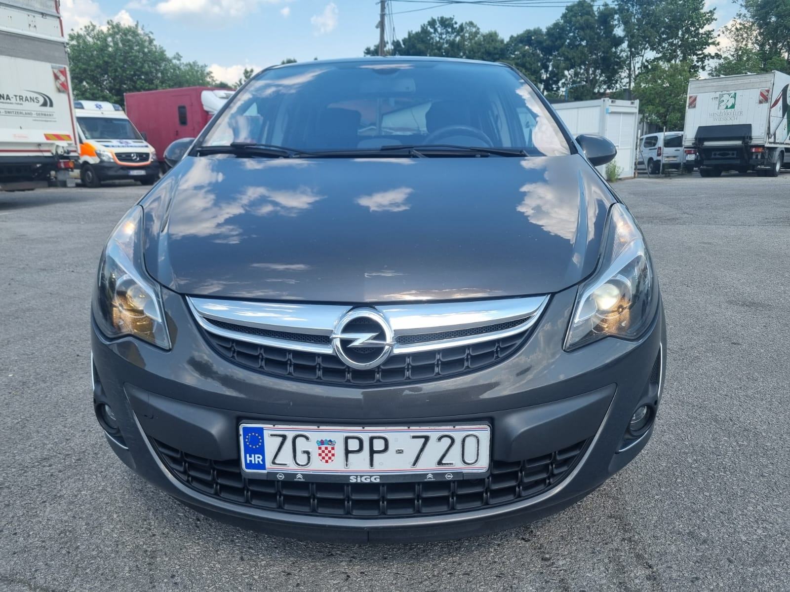 Opel Corsa 1.3 jtd *klima*alu 16*xenon*navi*, fotografija 2
