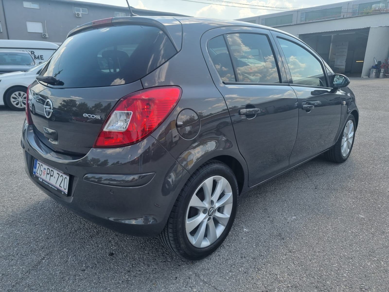 Opel Corsa 1.3 jtd *klima*alu 16*xenon*navi*, fotografija 6