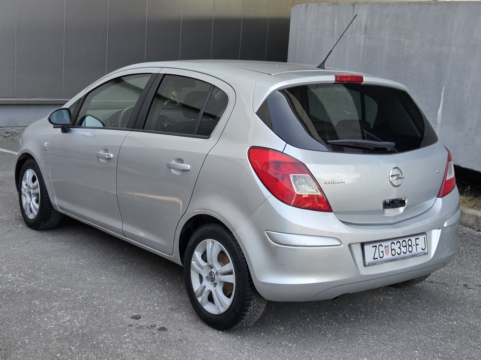 OPEL CORSA 1.3CDTI 2014G HR AUTO 2.KLJUCA KLIMA, fotografija 5