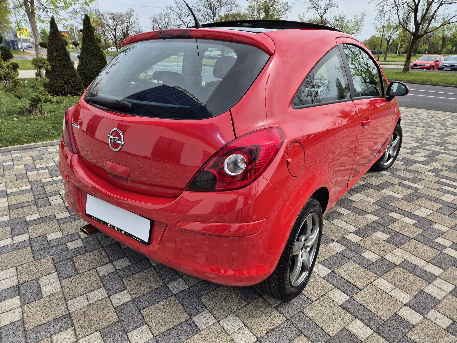 Opel Corsa 1,4 16V **ACTIVE**KLIMA**PANORAMA KROV**ALU**REG 1 GOD**, fotografija 10
