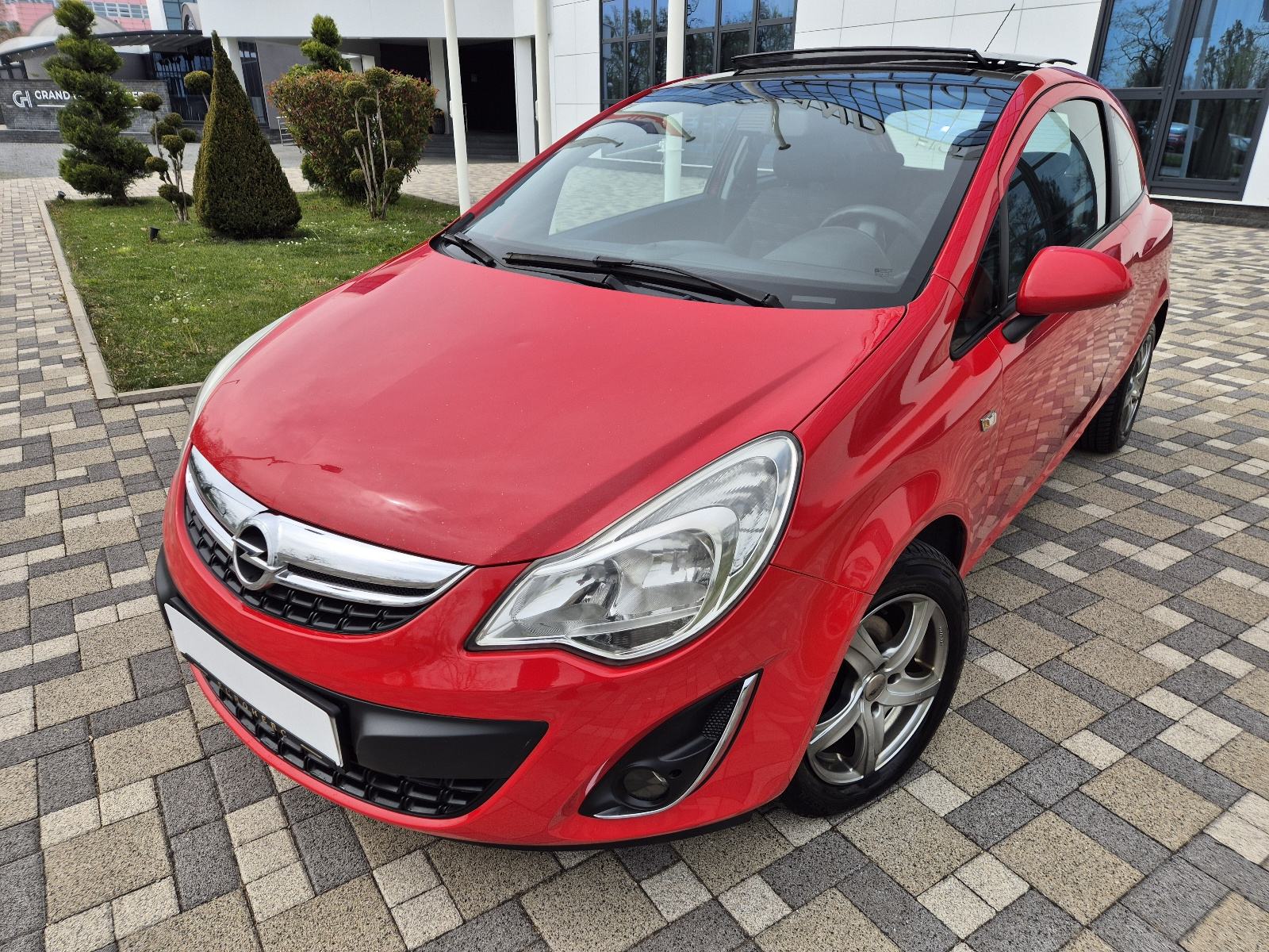 Opel Corsa 1,4 16V **ACTIVE**KLIMA**PANORAMA KROV**ALU**REG 1 GOD**, fotografija 2