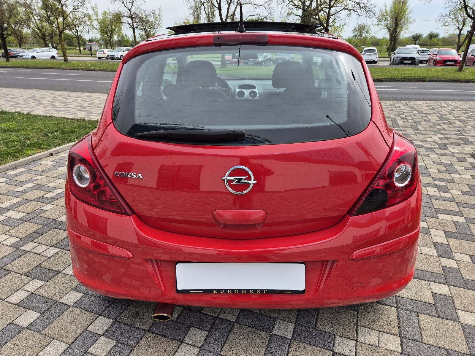 Opel Corsa 1,4 16V **ACTIVE**KLIMA**PANORAMA KROV**ALU**REG 1 GOD**, fotografija 8