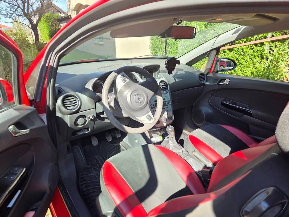 Opel Corsa 1,4 16V + plin, fotografija 2