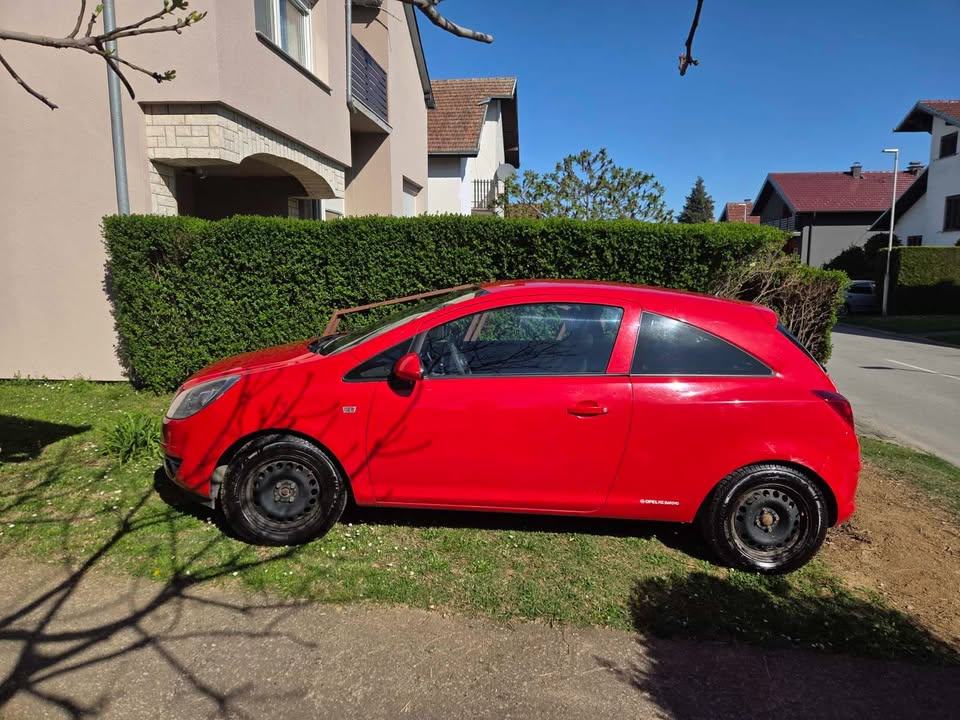 Opel Corsa 1,4 16V + plin, fotografija 3