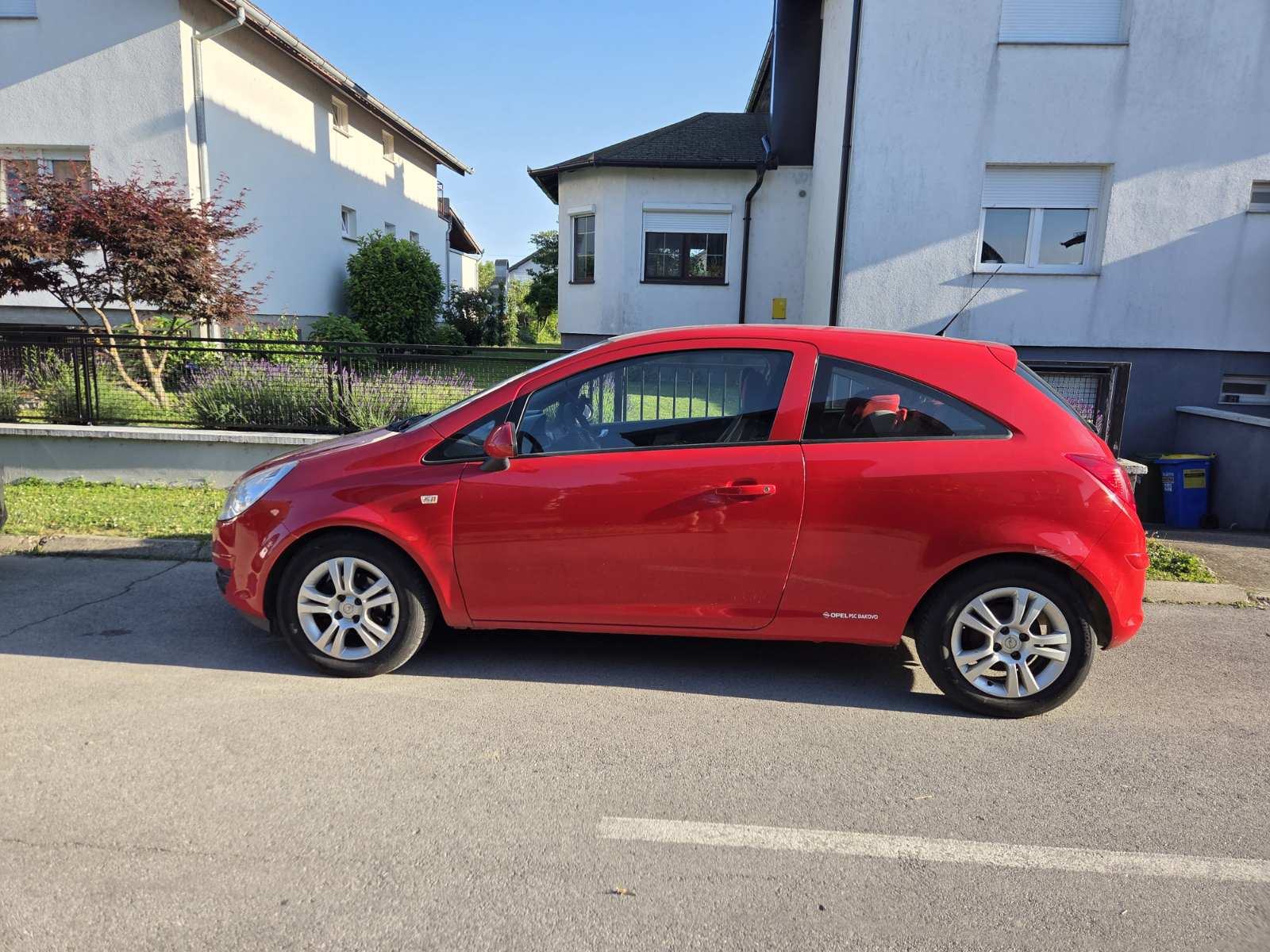 Opel Corsa 1,4 16V + plin, fotografija 4