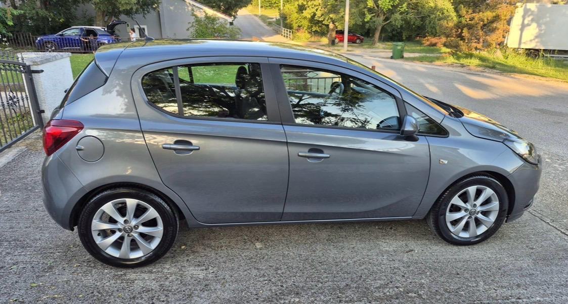 Opel Corsa 1,4 / 77.250 km / servisna knjiga / 5 vrata, fotografija 5