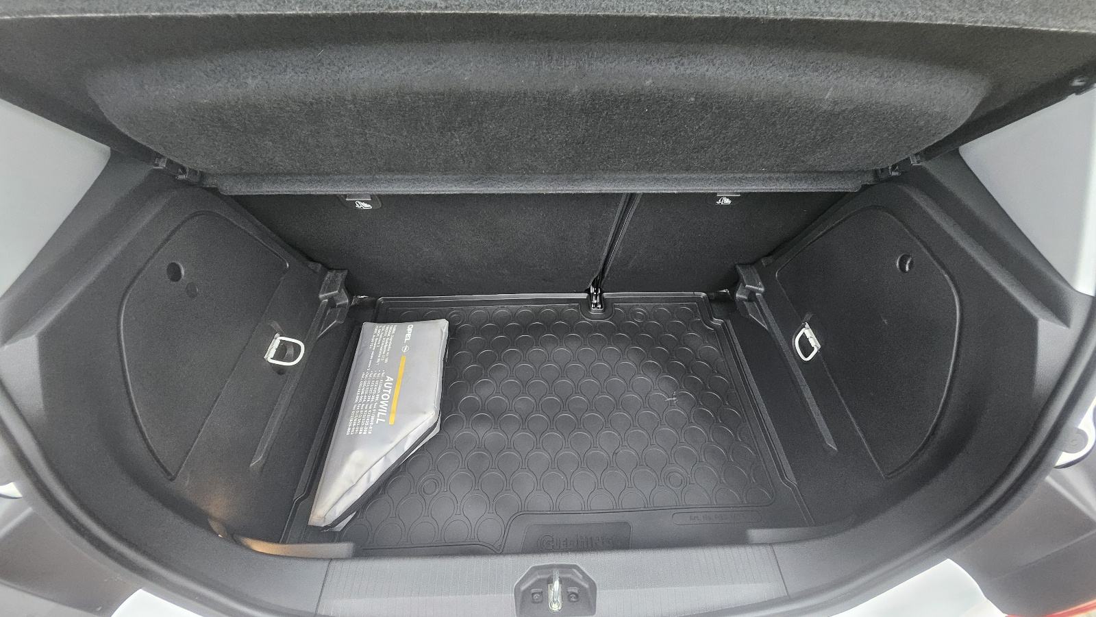 Opel Corsa 1,4 Automatik - 1.VLASNIK - NIJE UVOZ - 78 000 KM -, fotografija 18