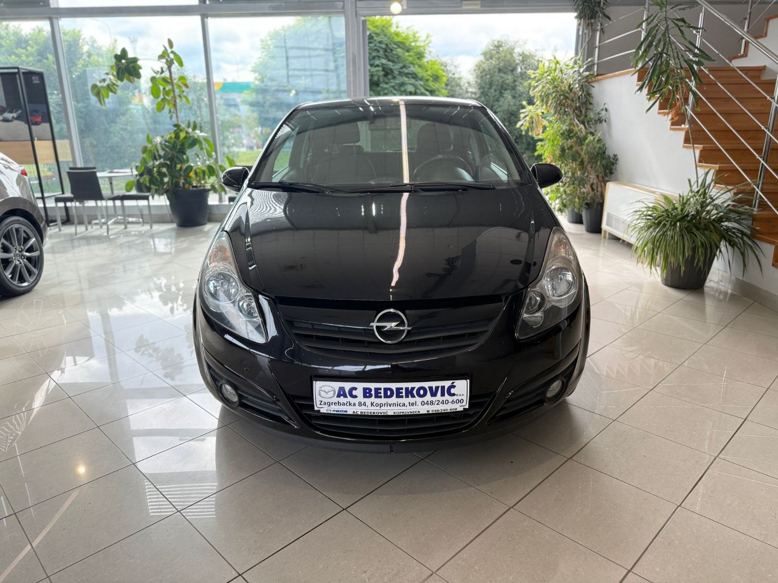 Opel Corsa 1.4 COLOR EDITION KLIMA ALU, fotografija 2
