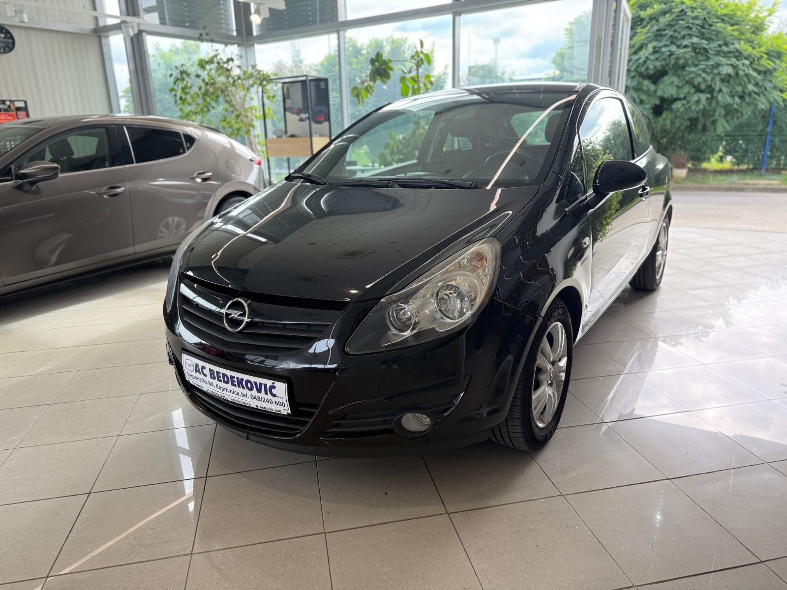Opel Corsa 1.4 COLOR EDITION KLIMA ALU, fotografija 3