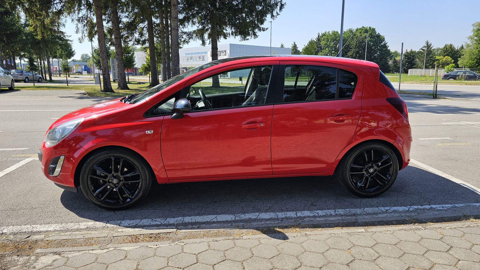 Opel Corsa 1,4 COLOR EDITION 74 kW, fotografija 2