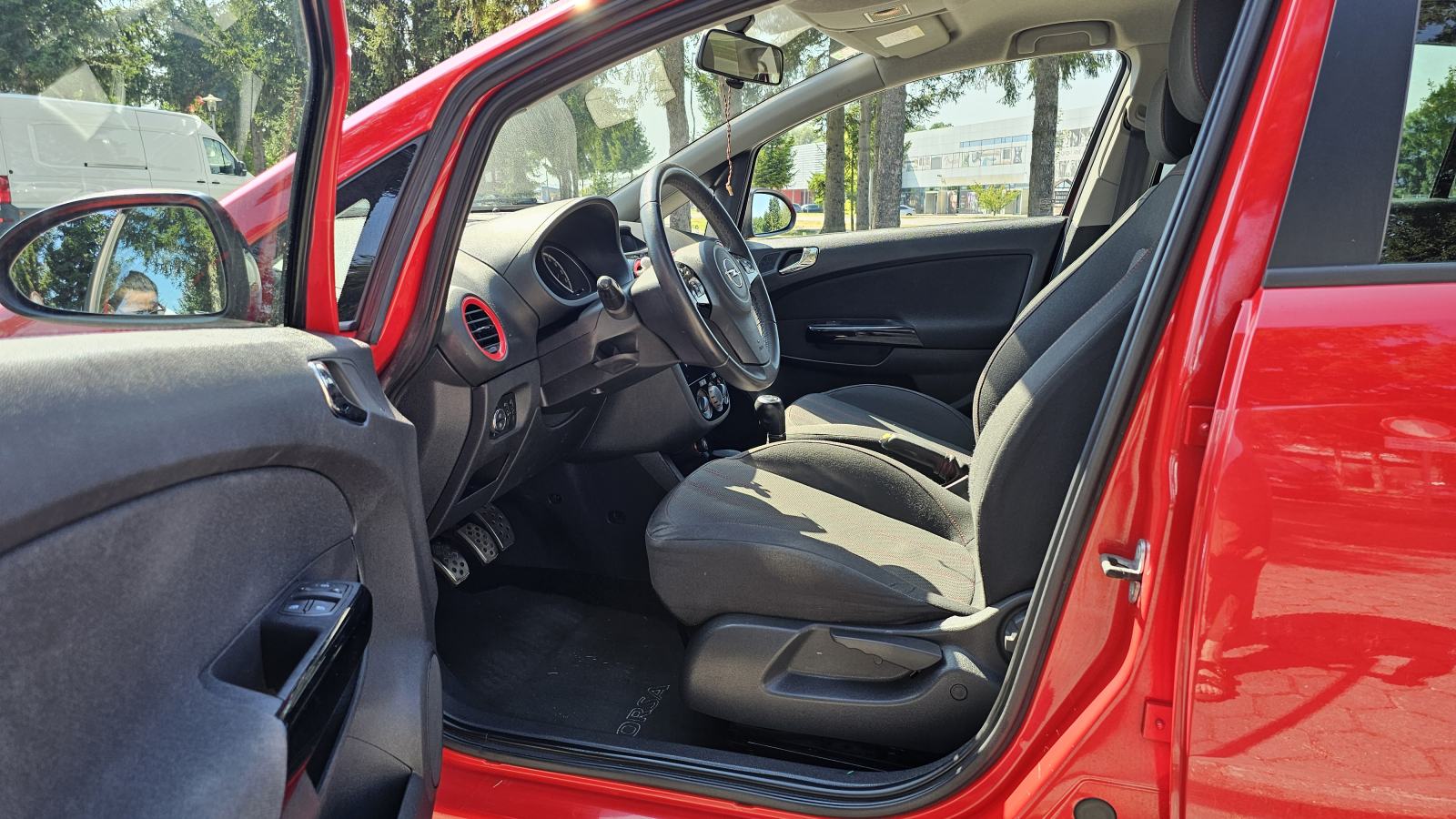 Opel Corsa 1,4 COLOR EDITION 74 kW, fotografija 12