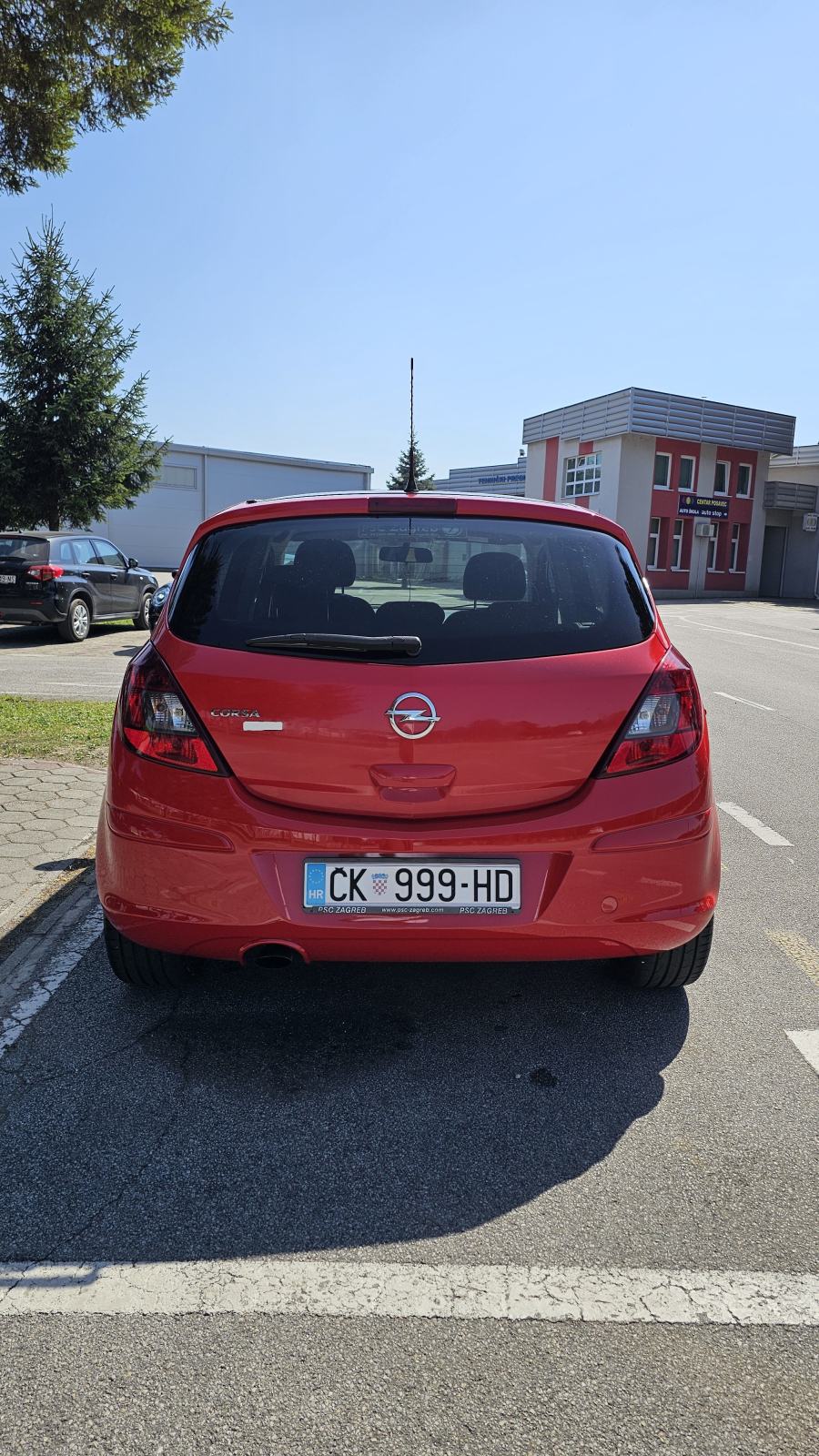 Opel Corsa 1,4 COLOR EDITION 74 kW, fotografija 8