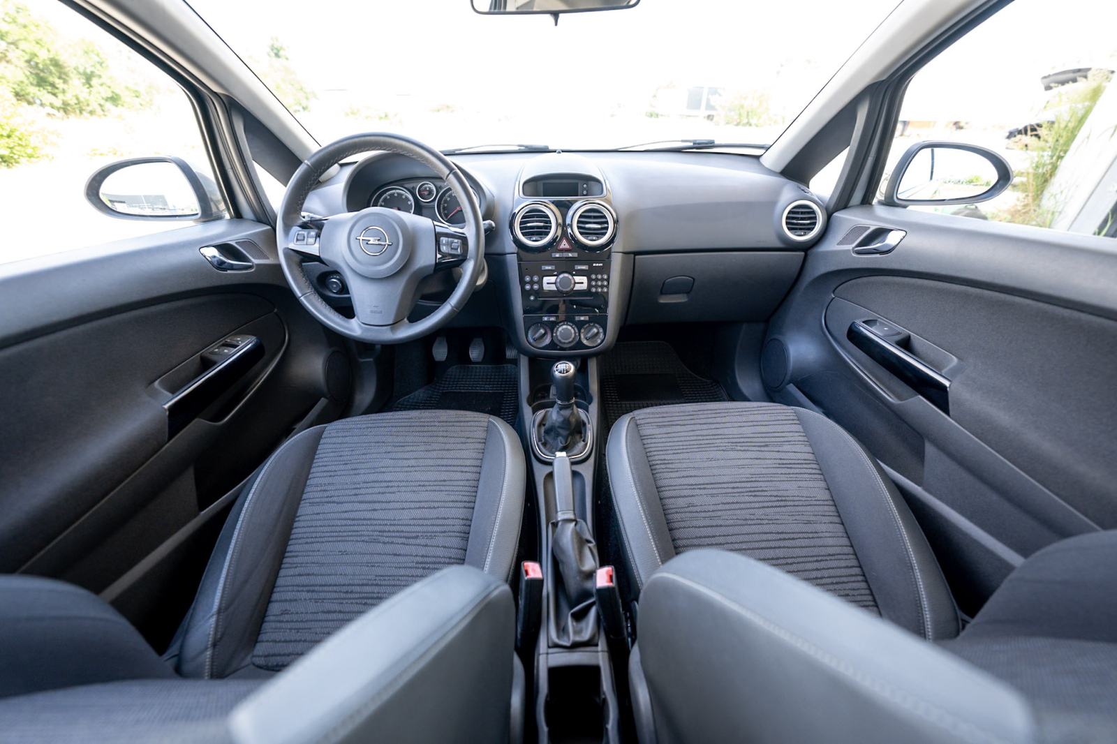 OPEL CORSA 1.4 16V KLIMA, TEMPOMAT, SERVISNA, fotografija 9